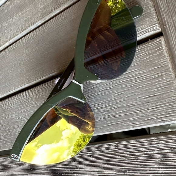 STELLA McCartney sunglasses Olive Green Mirrored Gray Lens antireflective Wicked - Picture 8 of 14